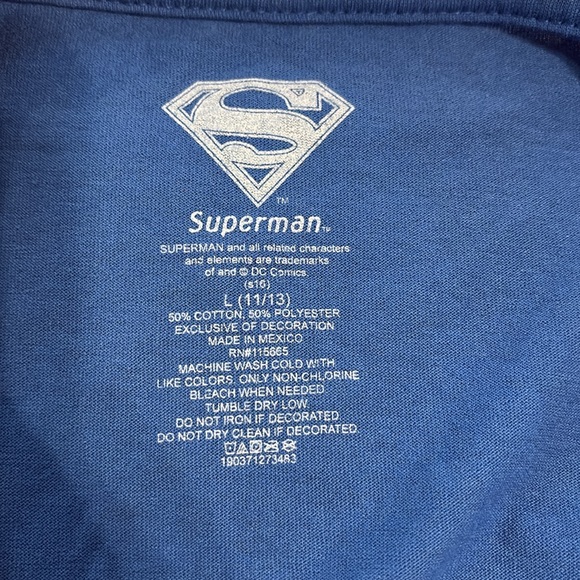 DC Comics Superman Blue V-Neck Graphic Tee Shirt Size L (11/13) - Picture 5 of 5